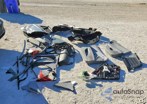 2024 Hyundai Elantra Sel z USA, uszkodzony, nr VIN KMHLM4DG4RU764306